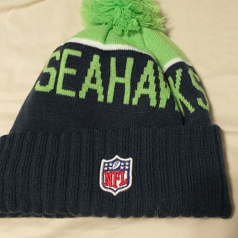 Winter hat - Picture 2 of 3